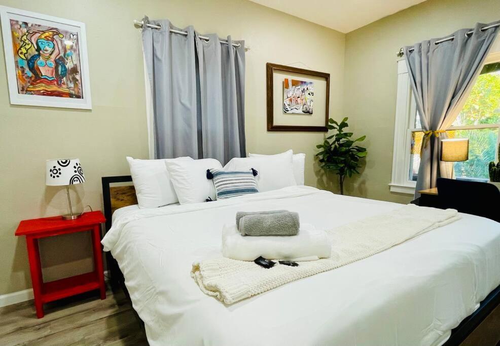 Artists Bungalow Arcade King Beds Near The Beat Sacramento Exterior foto